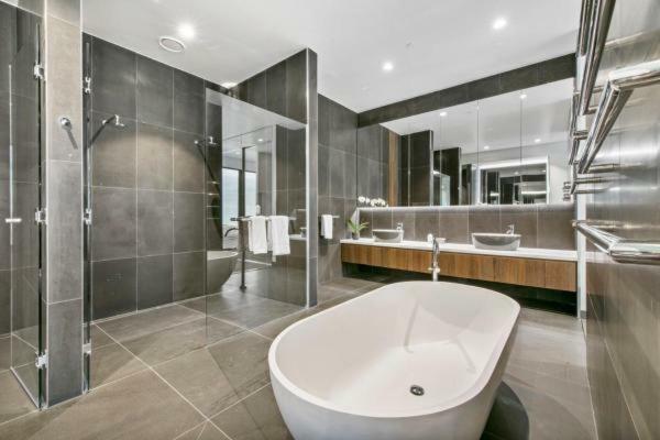 Experience Platinum Hotel Apartments Melbourne Eksteriør bilde