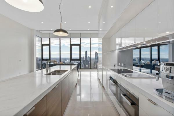 Experience Platinum Hotel Apartments Melbourne Eksteriør bilde