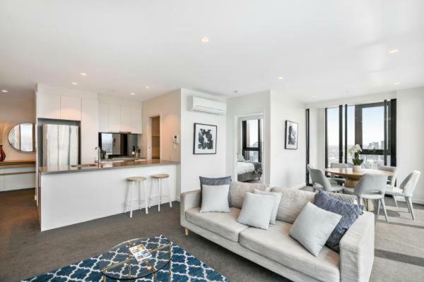 Experience Platinum Hotel Apartments Melbourne Eksteriør bilde